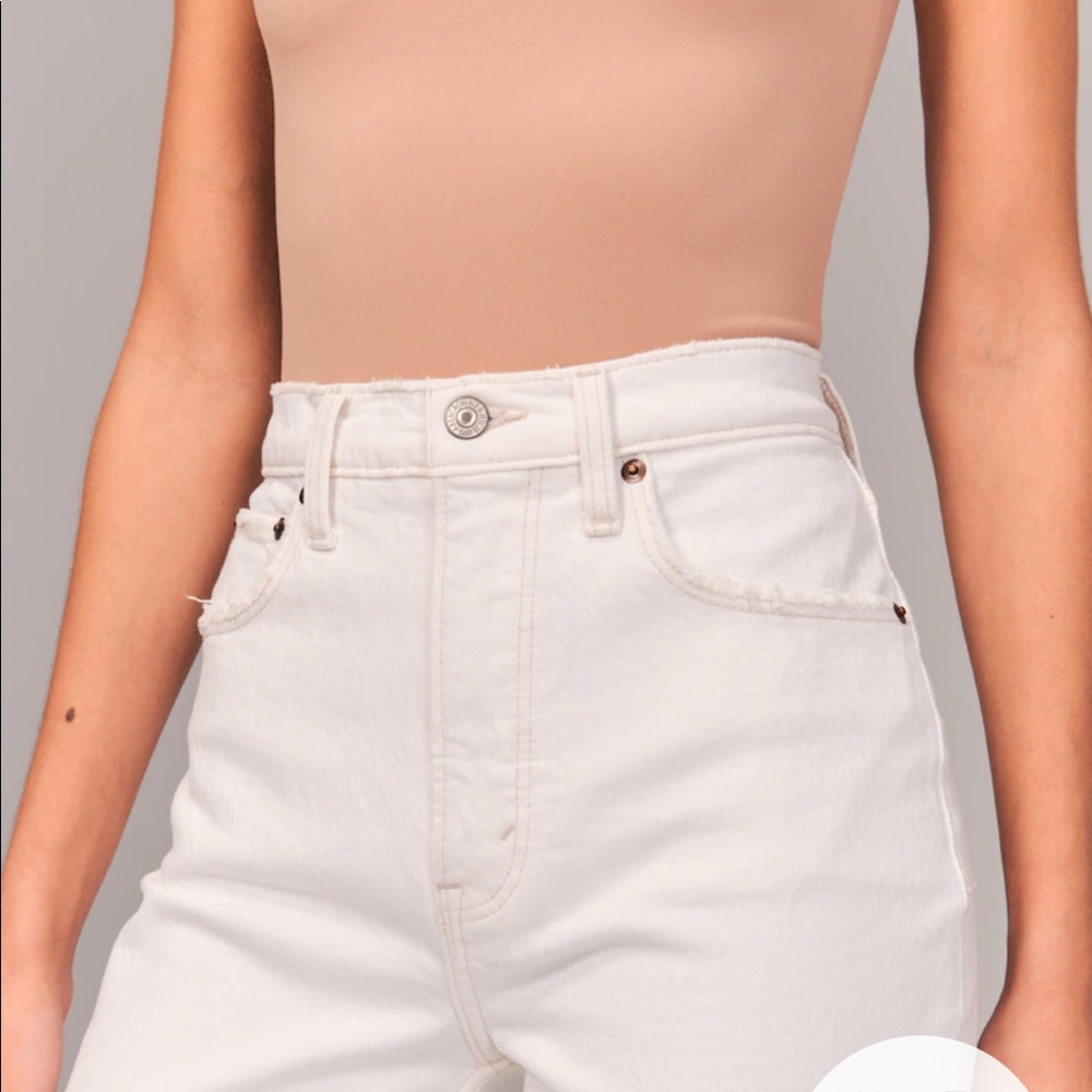 Abercrombie A&F 90s Ultra High Rise Straight Jeans White